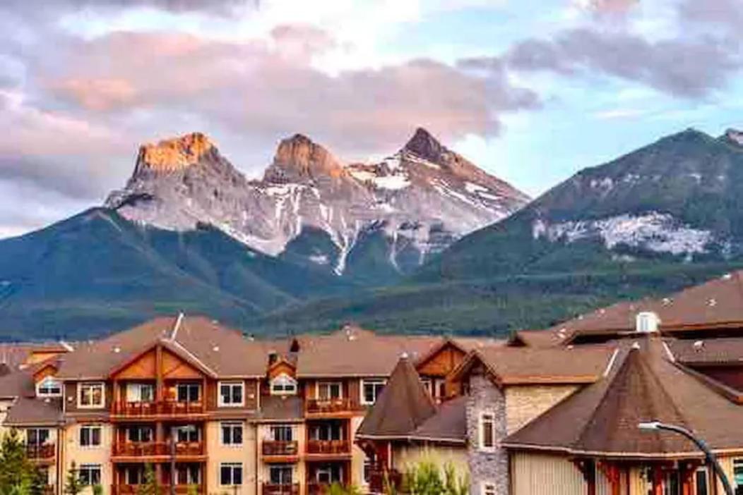 Falcon Crest Lodge 1 Bedroom Condo With Gym & Hot-Tubs & Mountain View Canmore Extérieur photo