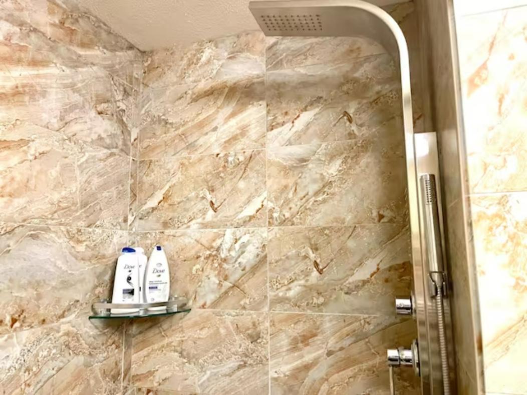 Falcon Crest Lodge 1 Bedroom Condo With Gym & Hot-Tubs & Mountain View Canmore Extérieur photo