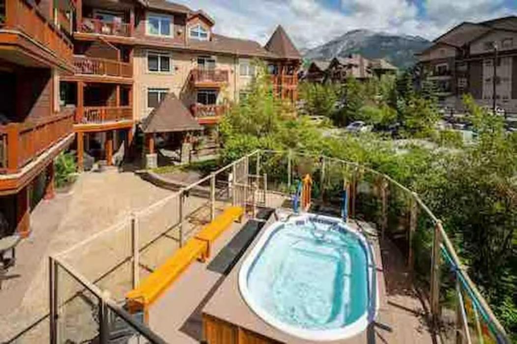Falcon Crest Lodge 1 Bedroom Condo With Gym & Hot-Tubs & Mountain View Canmore Extérieur photo