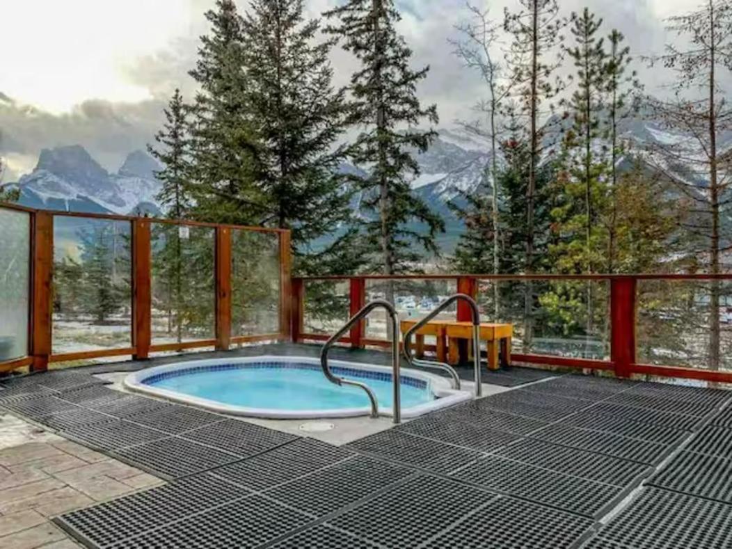 Falcon Crest Lodge 1 Bedroom Condo With Gym & Hot-Tubs & Mountain View Canmore Extérieur photo