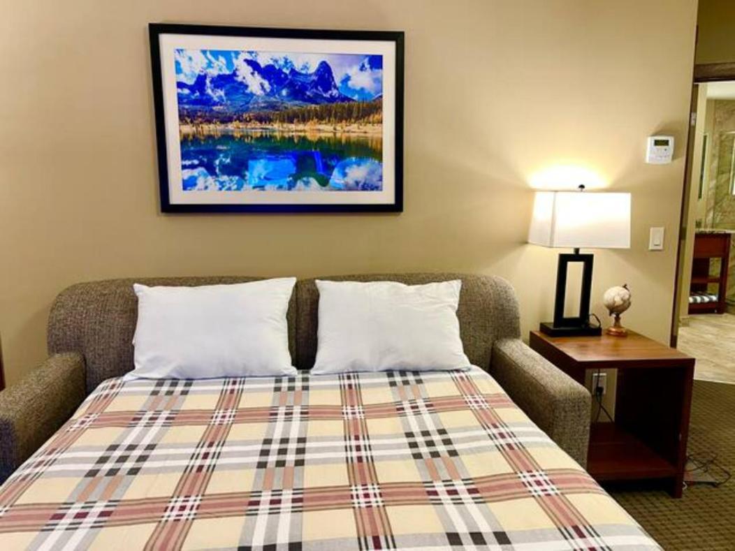 Falcon Crest Lodge 1 Bedroom Condo With Gym & Hot-Tubs & Mountain View Canmore Extérieur photo