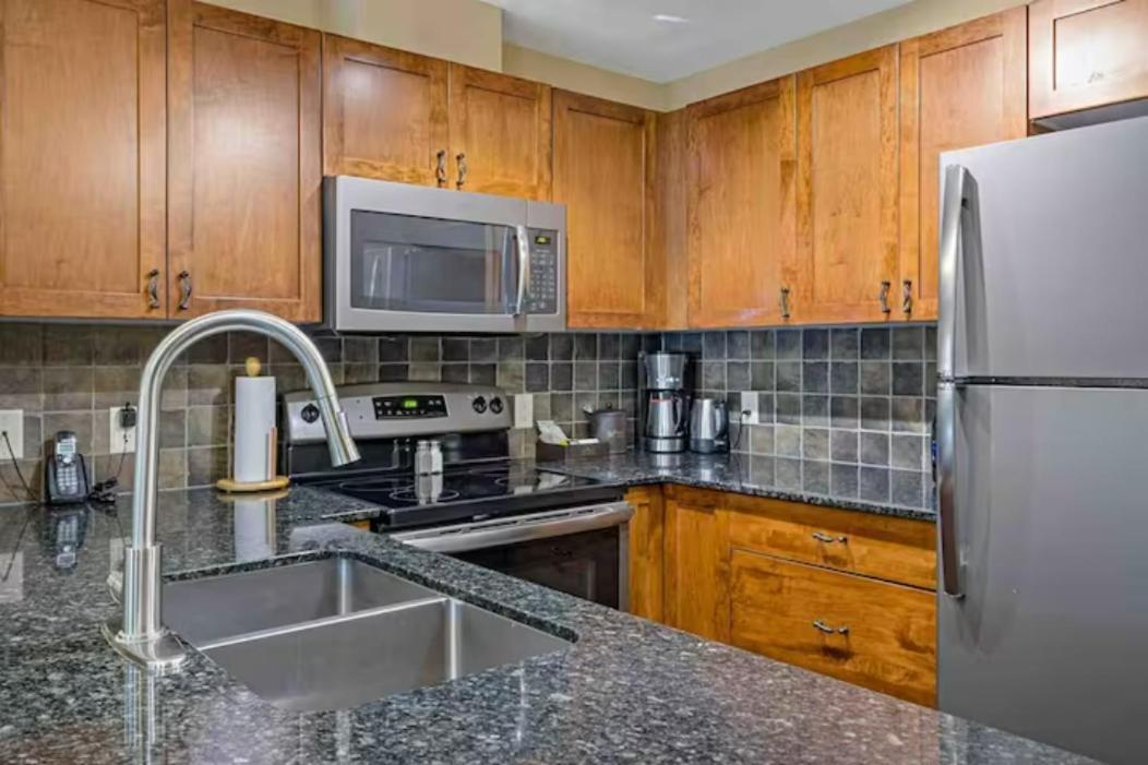 Falcon Crest Lodge 1 Bedroom Condo With Gym & Hot-Tubs & Mountain View Canmore Extérieur photo