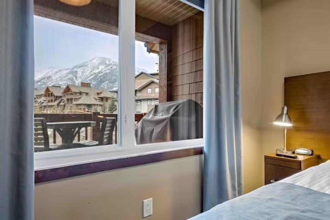 Falcon Crest Lodge 1 Bedroom Condo With Gym & Hot-Tubs & Mountain View Canmore Extérieur photo