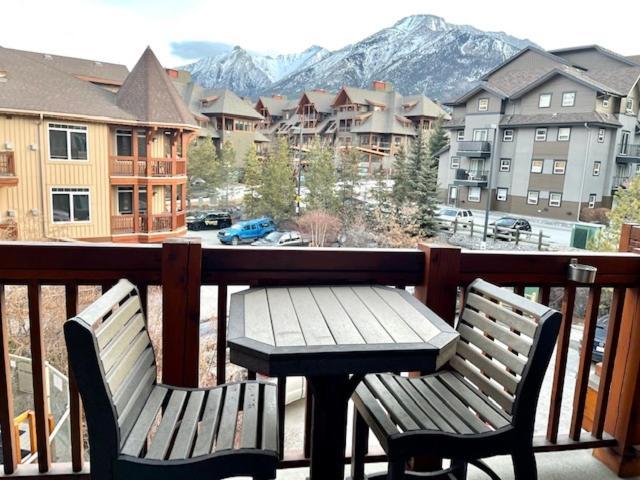 Falcon Crest Lodge 1 Bedroom Condo With Gym & Hot-Tubs & Mountain View Canmore Extérieur photo